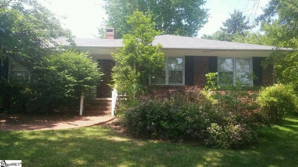 Property image 1 at 204 Chestnut, Greer, SC 29651
