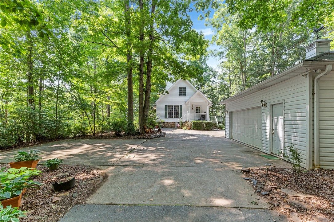 Property image 4 at 120 Lake Breeze Lane, Westminster, SC 29693