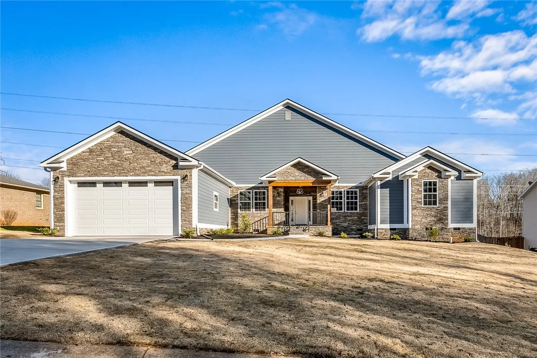 Regency Park, Anderson Community