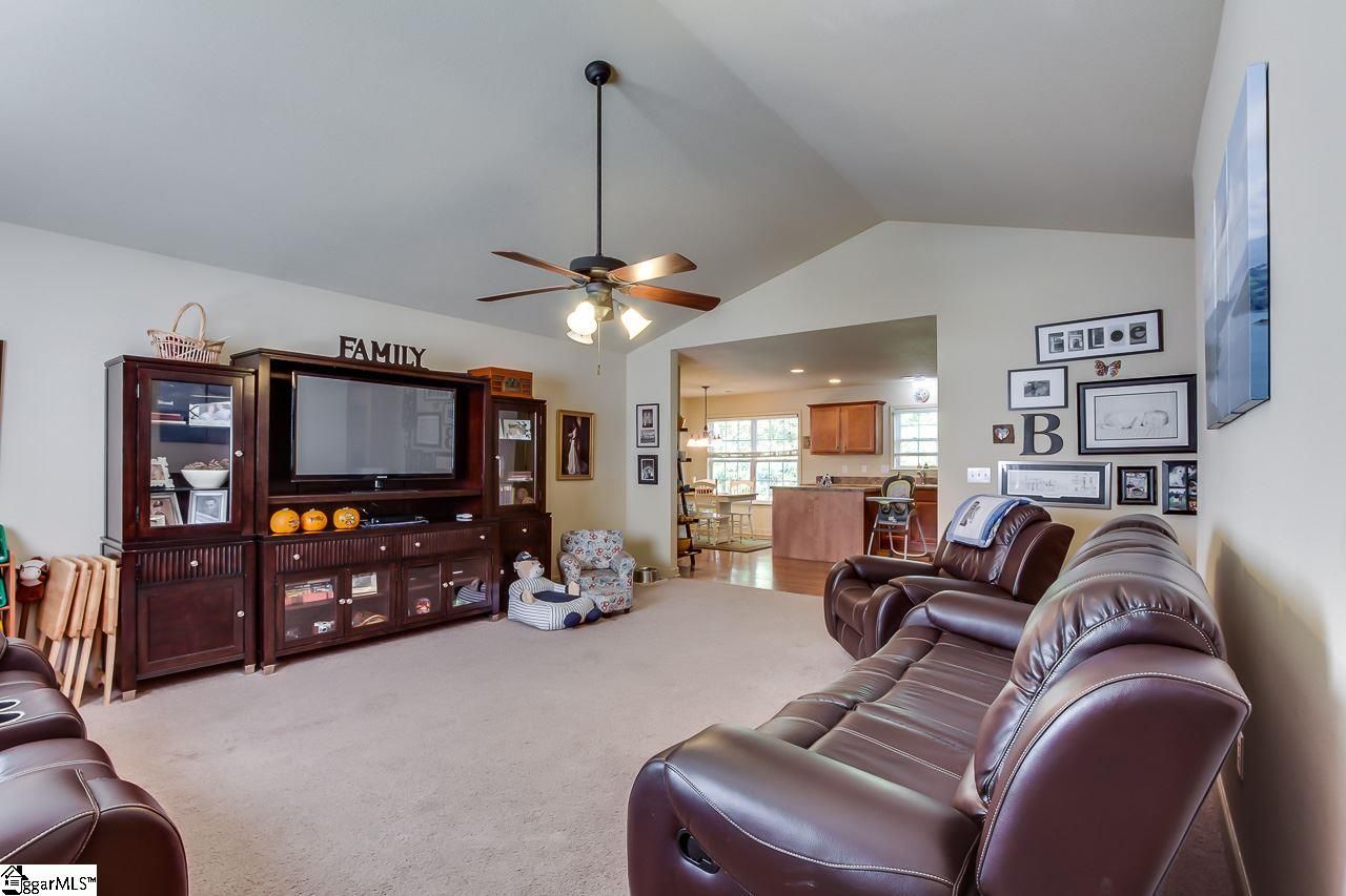Property image 5 at 139 Pinewood Drive, Greer, SC 29651