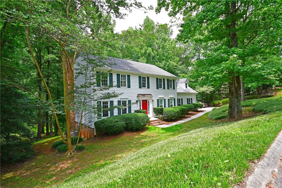 Property image 2 at 204 Old Forest Road, Easley, SC 29640