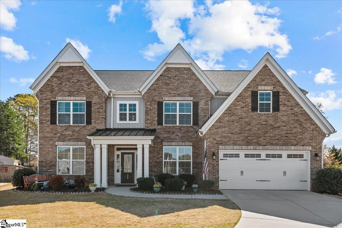 Crestgate, Easley Community