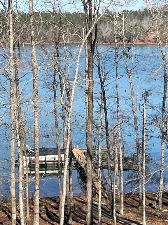Property image 2 at 231 Kings Pointe Drive, Seneca, SC 29678
