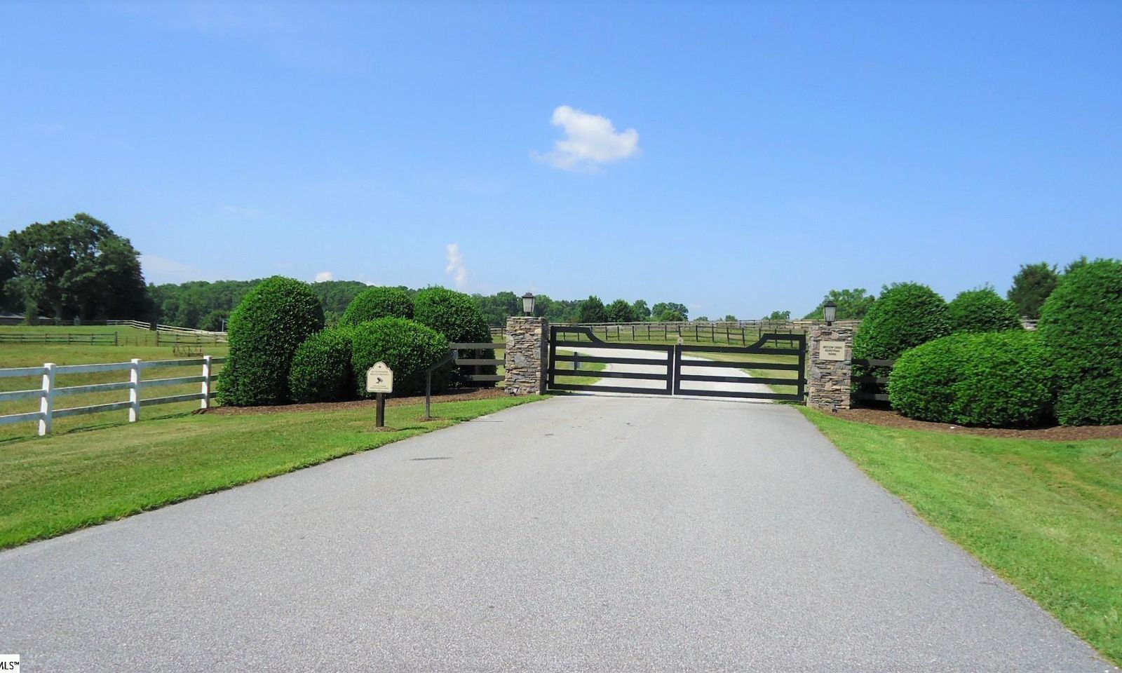 Property image 2 at 150 Hunter Hack Trail, Campobello, SC 29322