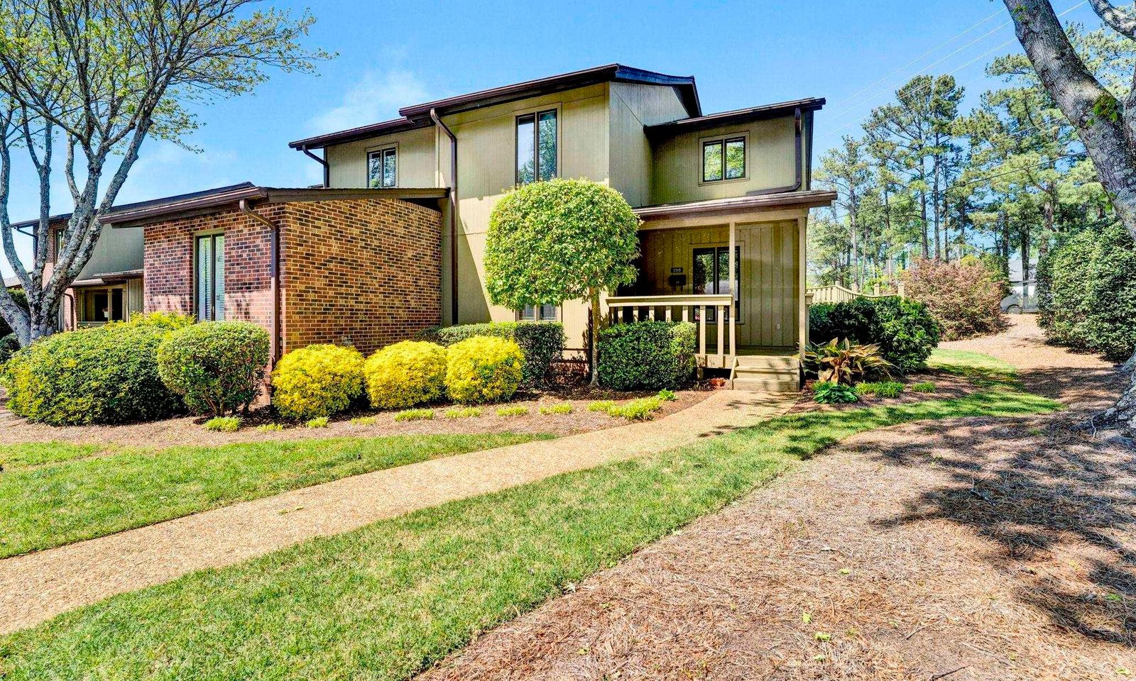 Property image 1 at 256 Ingleside Way, Greenville, SC 29615