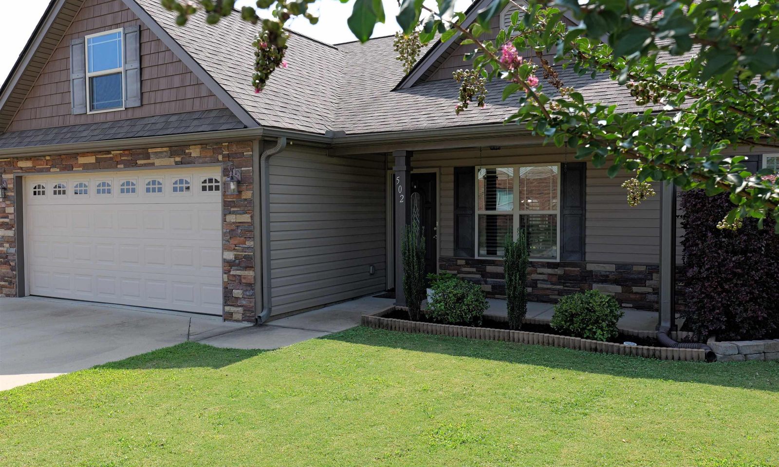 Property image 2 at 502 E Heatherstone Lane, Roebuck, SC 29376