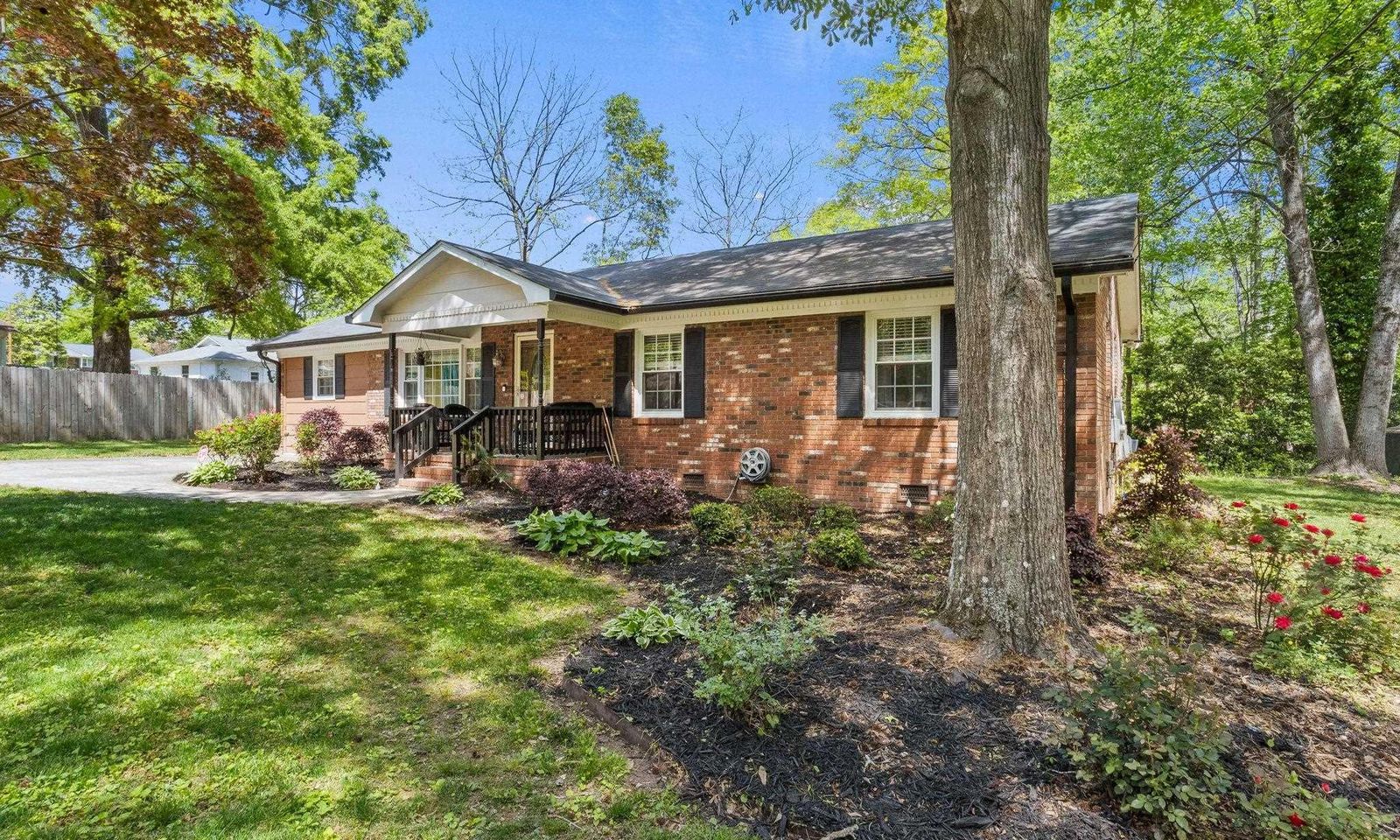 Property image 3 at 3 Creighton Court, Taylors, SC 29687