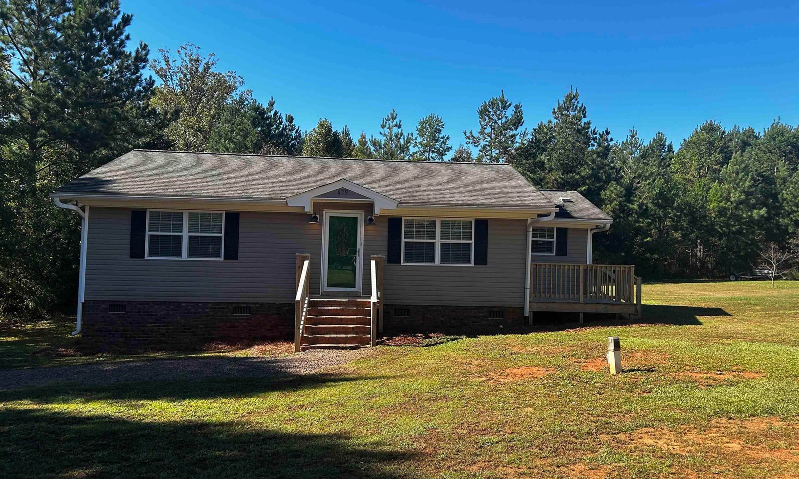 Crystal Pines, Chapin Community