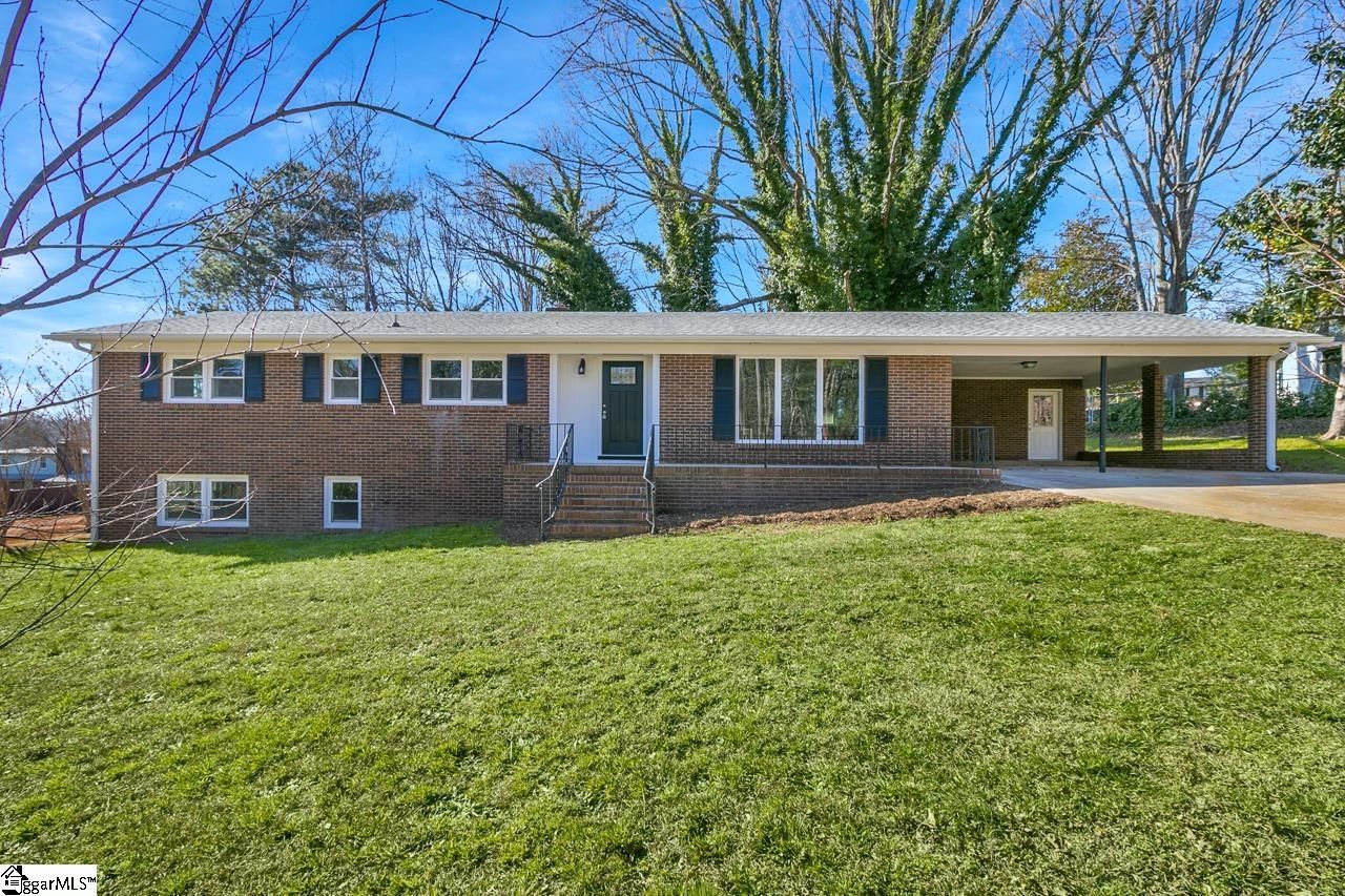 Property image 2 at 104 Sherwood Street, Easley, SC 29642
