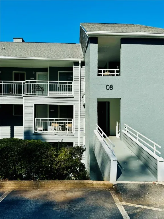 Northlake Condo, Anderson Community