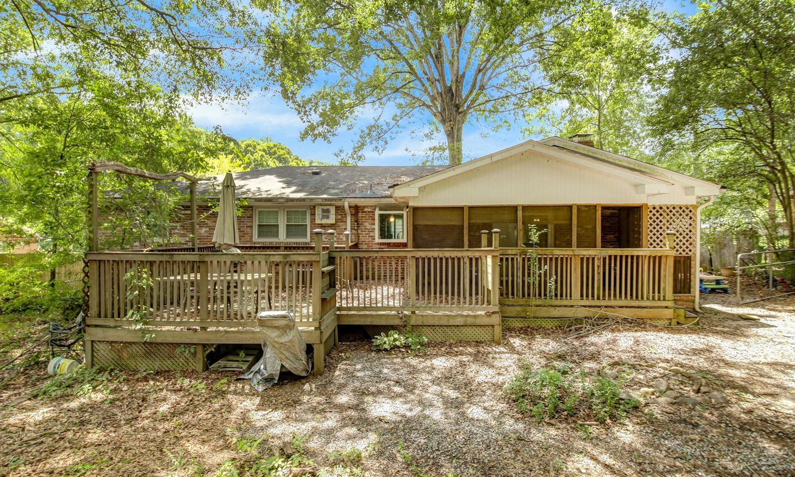 Property image 2 at 201 Pinnacle Drive, Taylors, SC 29687