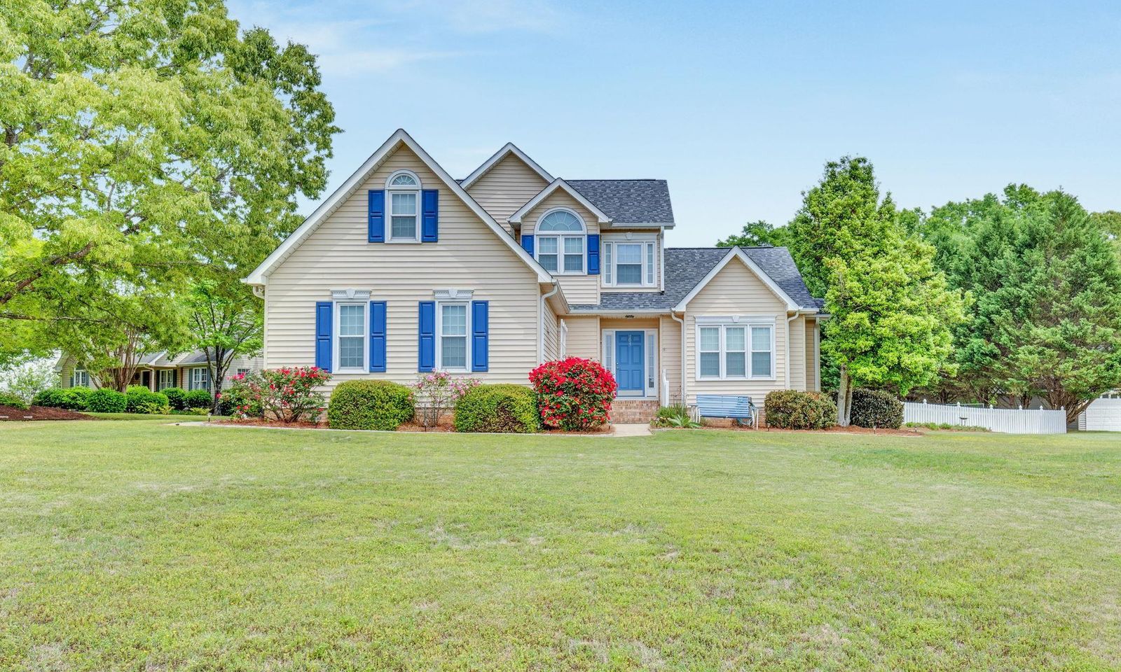 Property image 3 at 204 Huddersfield Drive, Piedmont, SC 29673