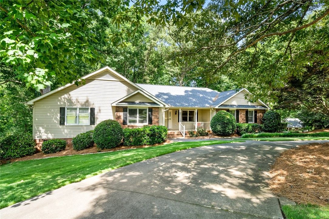 Property image 2 at 220 Northridge Drive, Anderson, SC 29621