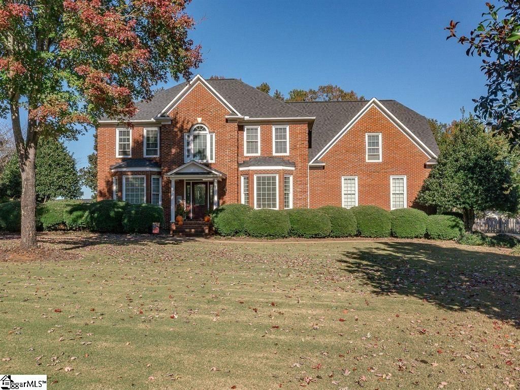 Main image of property at 509 Wentworth Farm Circle, Boiling Springs, SC 29316